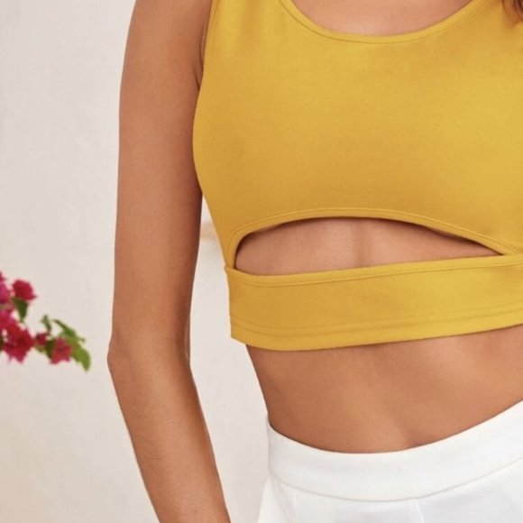 SHEIN Cutout Front Crop Tank Top - Picture 7 of 7